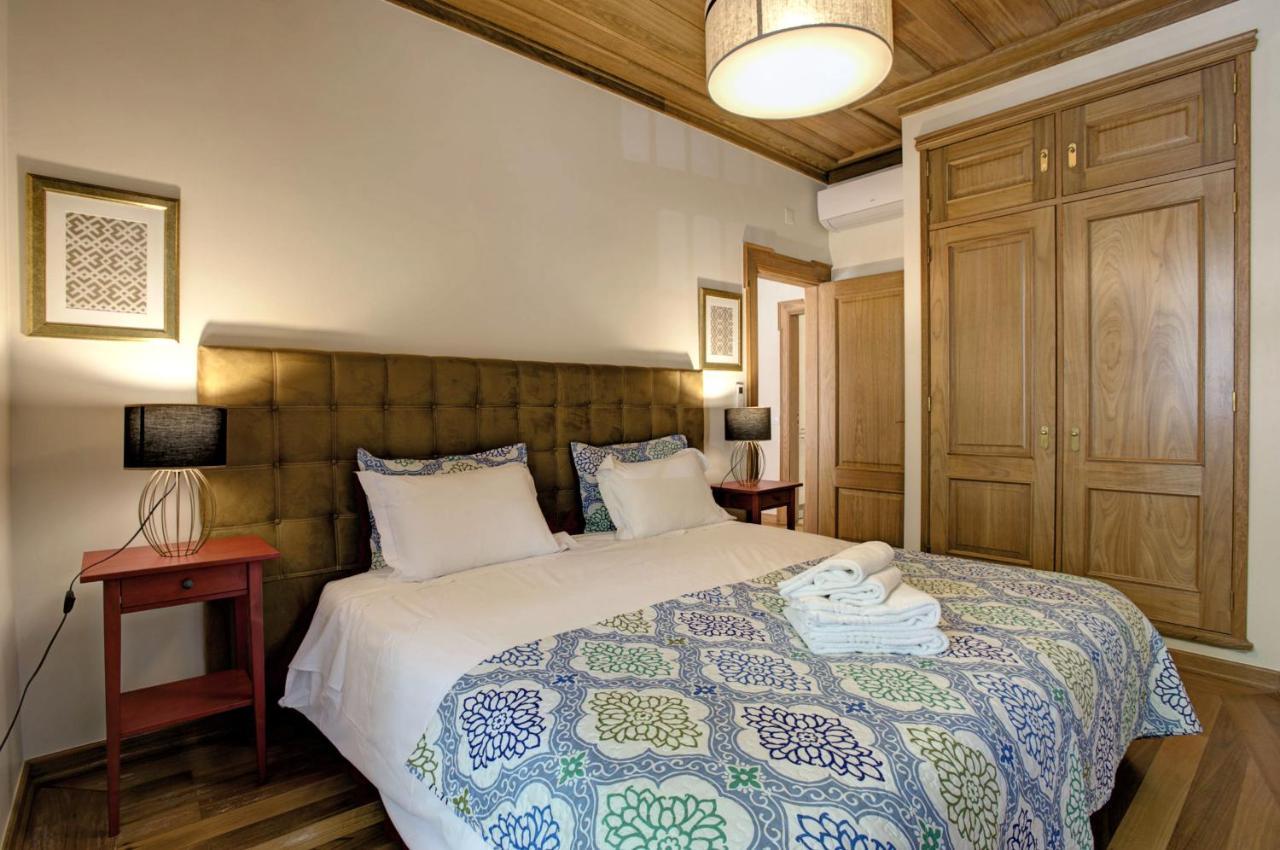 Localtraveling Cathedral & Castle - Family Apartments Lisboa Eksteriør billede